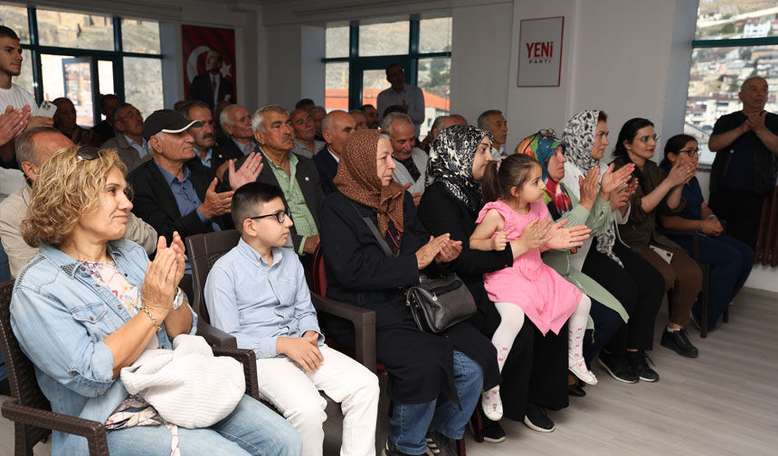 Yeni Parti Bayburt Il Baskanligi Torenle Hizmete Acildi4