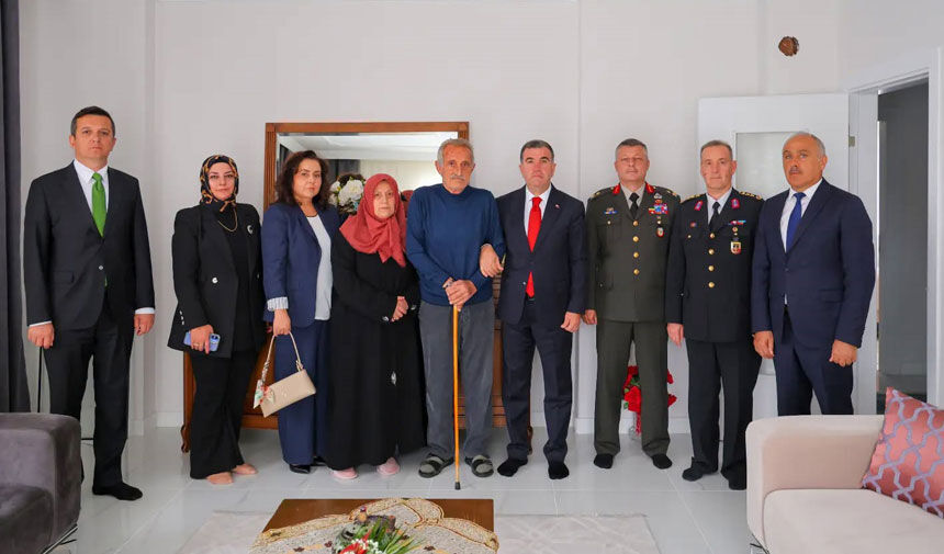 Bayburtta Kibris Gazileri Evlerinde Ziyaret Edildi1