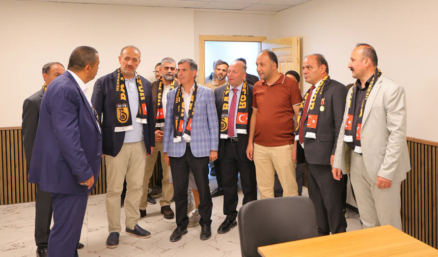 Monarsi Taraftar Grubu Dernek Lokali Torenle Hizmete Acildi3