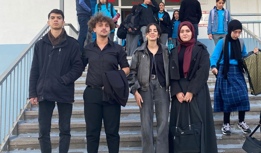 Bayburt Universitesinden Ortaokul Ogrencilerine Yapay Zeka Egitimi1