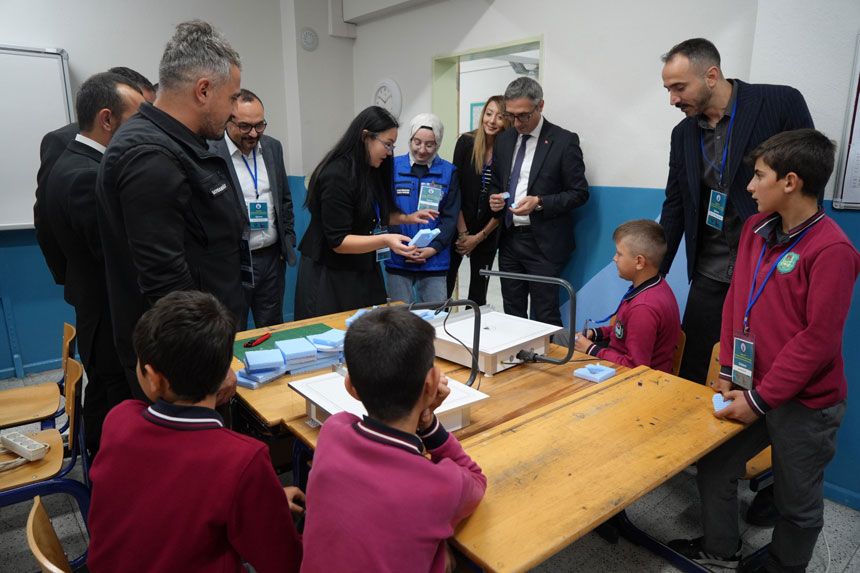Konursu Ortaokulu Bilim Ve Sanal Gerceklikle Bulustu1