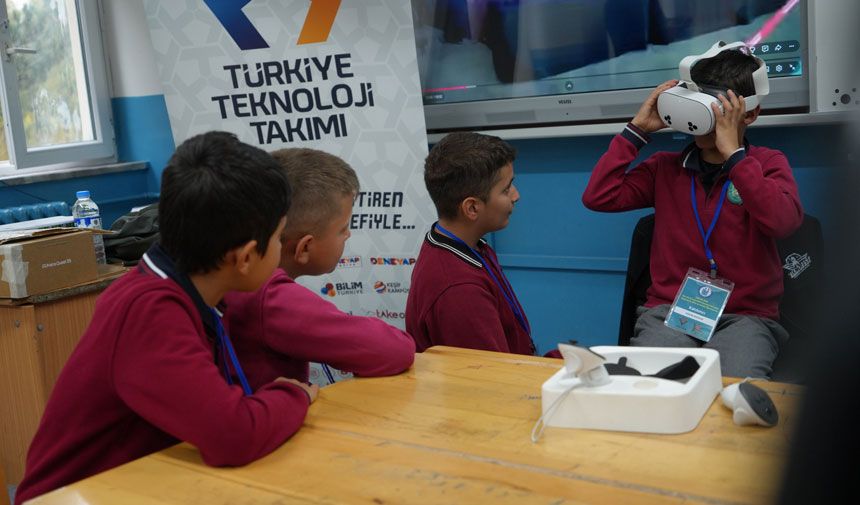 Konursu Ortaokulu Bilim Ve Sanal Gerceklikle Bulustu3