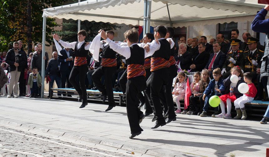 Bayburtta Cumhuriyetin 103 Yil Coskusu4