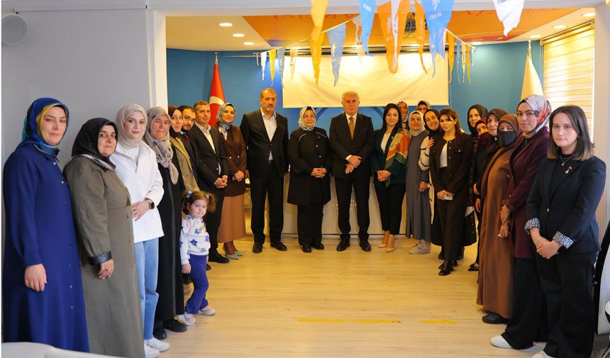 Ak Parti Bayburt Kadin Kollarindan Il Danisma Meclisi Toplantisi