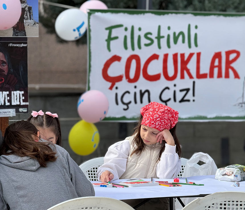 Bayburtlu Cocuklardan Gazzedeki Yasitlarina Umut Tuvali3