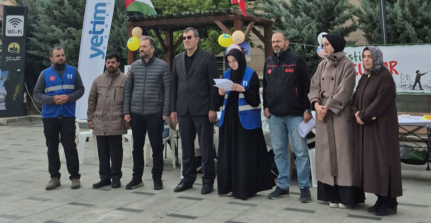 Bayburtlu Cocuklardan Gazzedeki Yasitlarina Umut Tuvali4