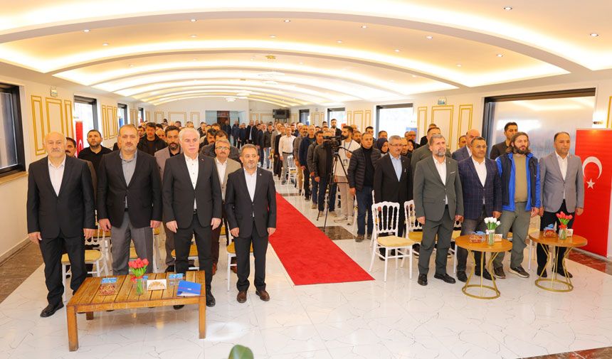 Egitim Bir Sen Bayburt Subesinde Kenan Turan Guven Tazeledi Yonetimi Belli Oldu2