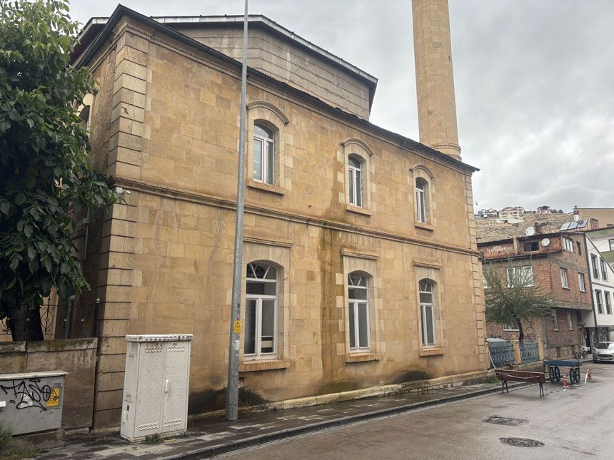 Minaresinden Taslar Dusuyordu Tuzcuzade Camii Icin Restorasyon Karari3