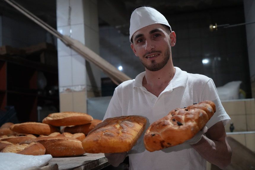 Bayburtun Sogugundan Firinciliga 24 Yasinda 45 Cesit Ekmek Uretiyor1