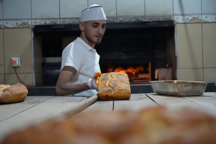 Bayburtun Sogugundan Firinciliga 24 Yasinda 45 Cesit Ekmek Uretiyor3