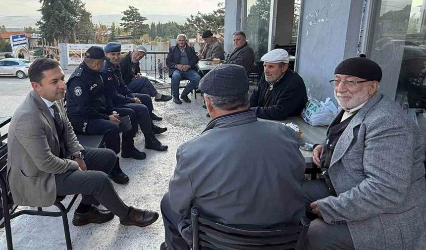 Kaymakam Yildirim Ve Ahat Koylerde