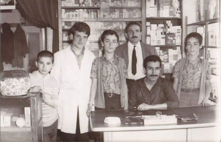 O Unutulmaz Ilac Kokusu Da Mazide Kaldi Bayburtun Ilk Eczanesi Sekil Degistiriyor3