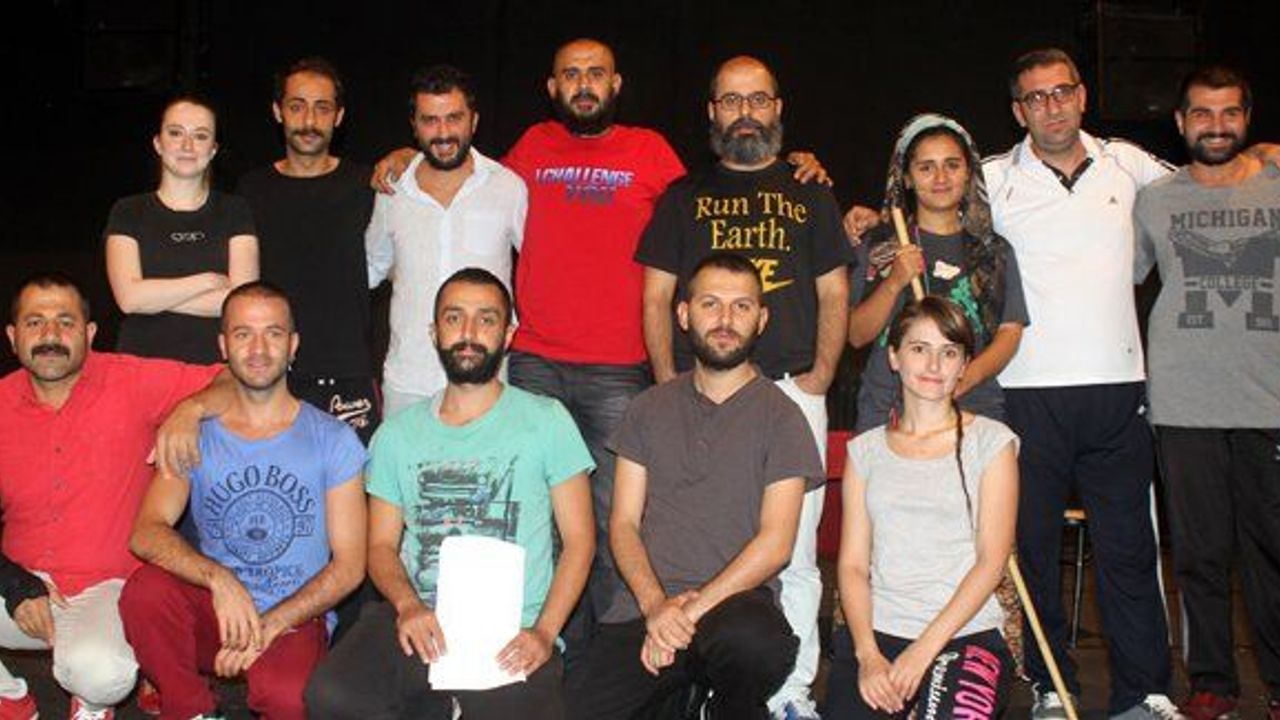 Erzurum Devlet Tiyatroları "Hülleci"yle perde açacak