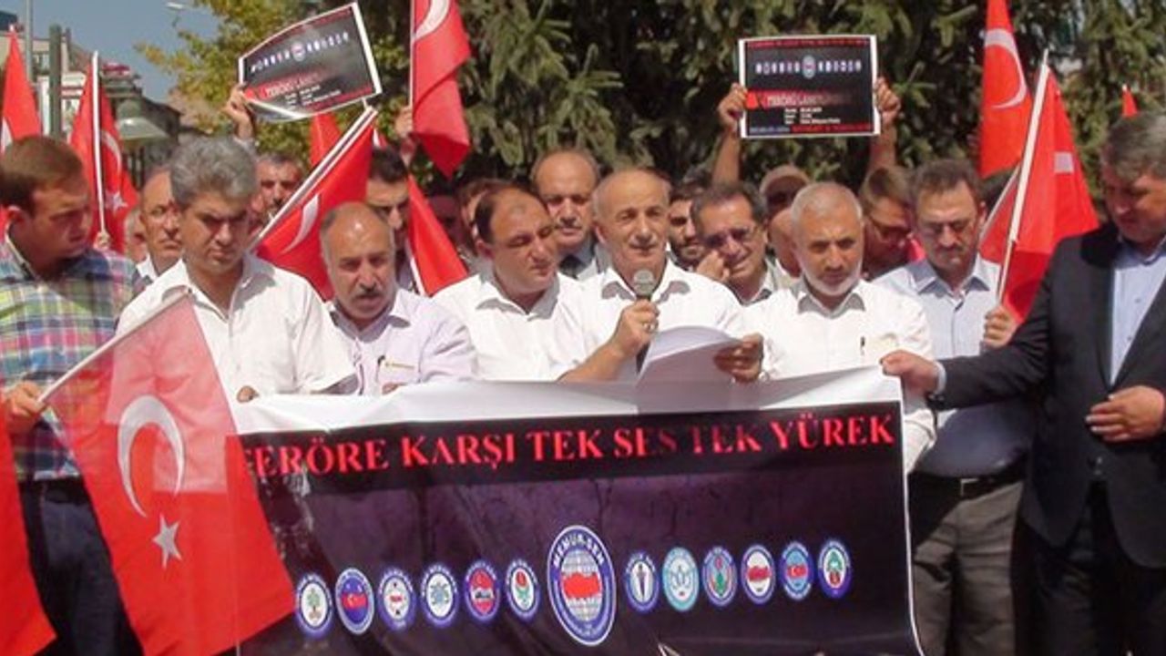 Özbey: "Gün tek ses, tek yürek olma günüdür"