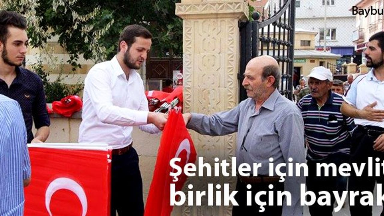 Şehitler için mevlit, birlik için bayrak