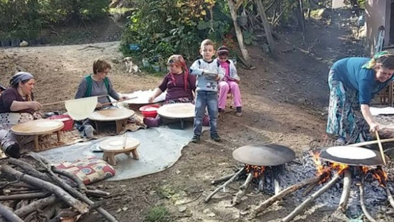 Erzurumlu kadınlardan imece usulü kış hazırlığı