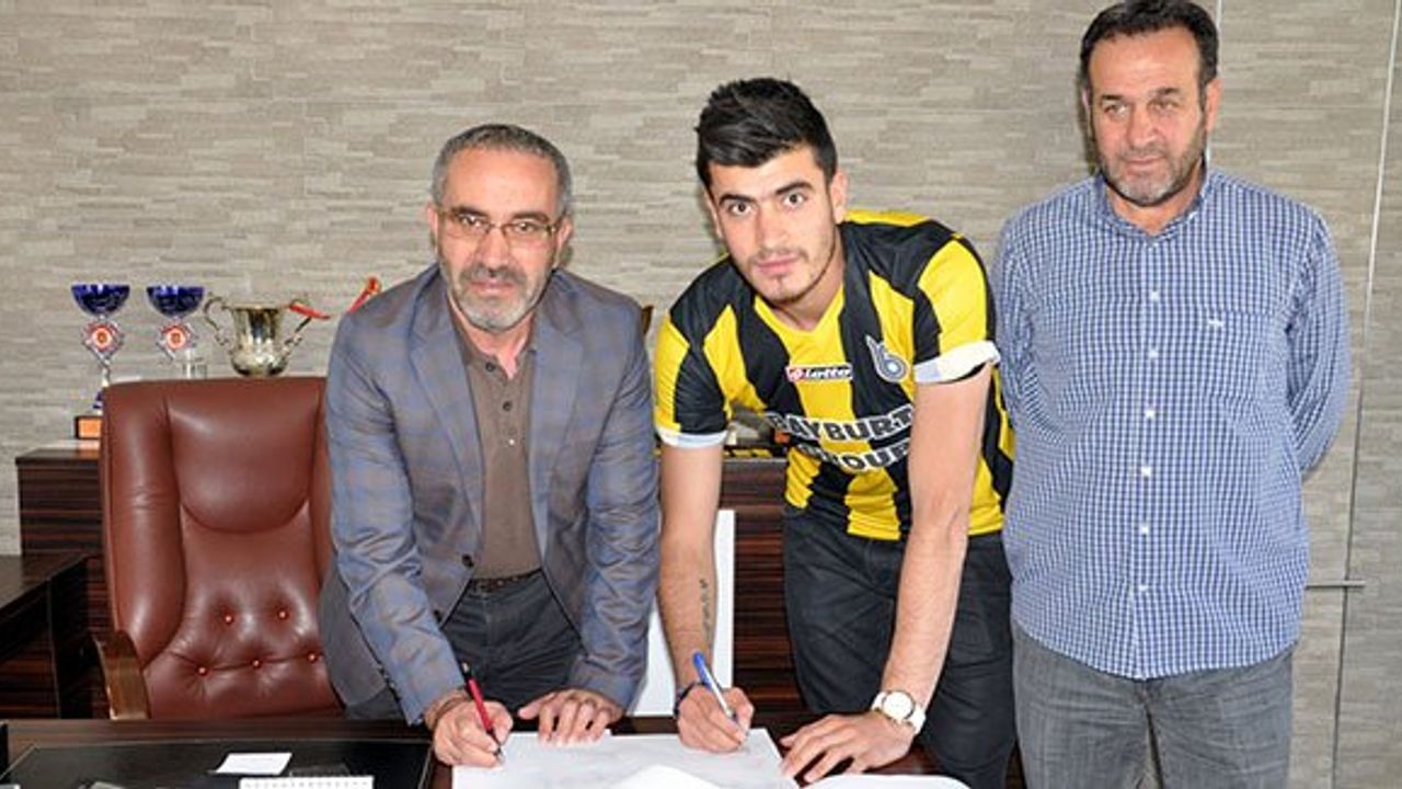 Bayburt Grup, Ahmet Üner'i renklerine bağladı
