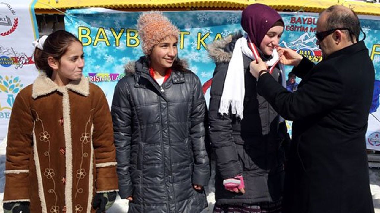 26 öğrenci kayak sporuyla tanıştı