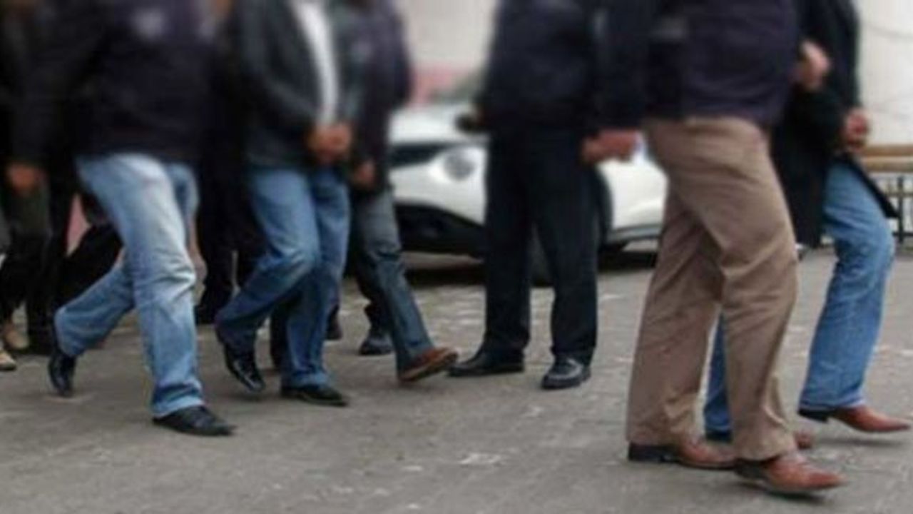 Bayburt merkezli operasyonda 11 kişiye gözaltı