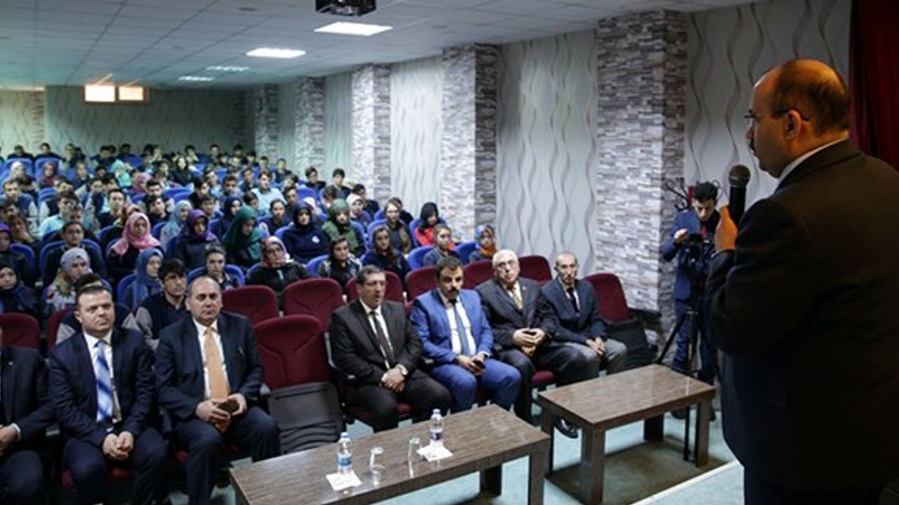 Ustaoğlu: “Ülkemizin geleceği size emanet”
