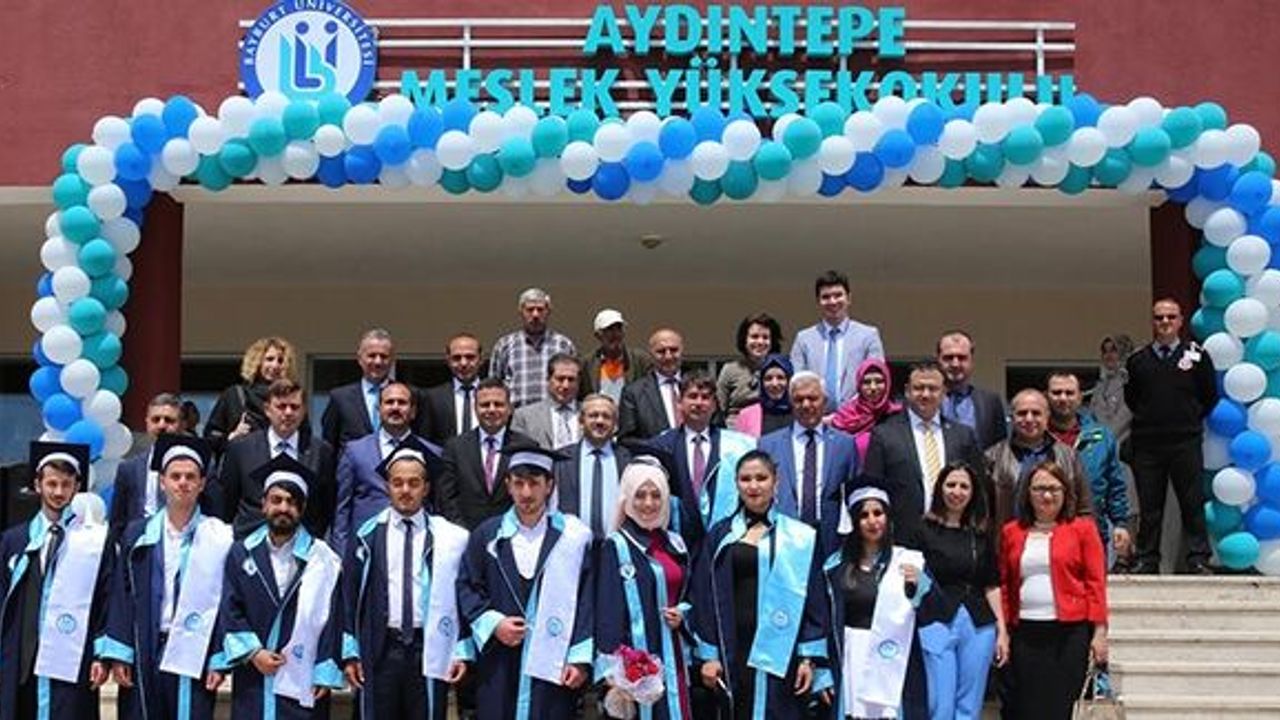 Aydıntepe Meslek Yüksekokulu'nda ilk mezuniyet heyecanı