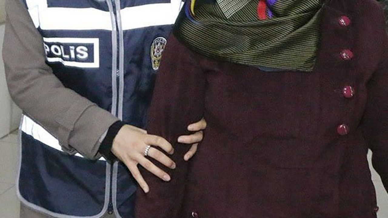 Bayburt'ta FETÖ'den aranan kadın zanlı yakalandı