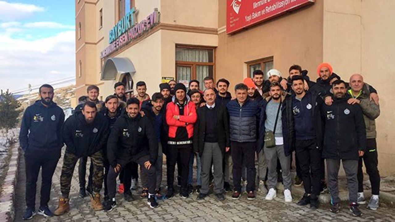 Bayburt İl Özel İdarespor’dan Huzur Evi ziyareti