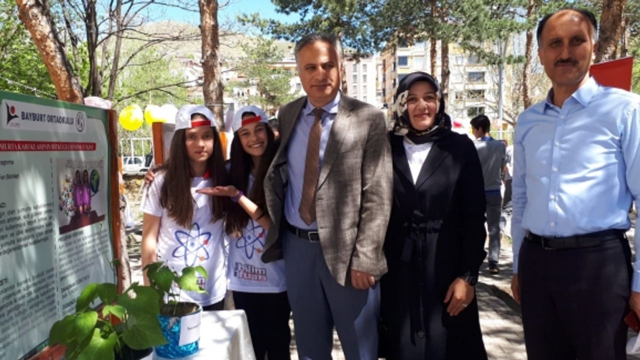 Bayburt Ortaokulu'ndan TUBİTAK Bilim Fuarı