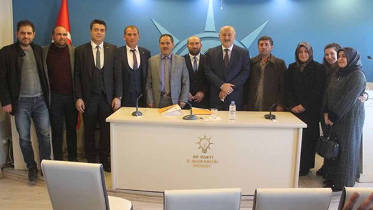 AK Parti yeni belde başkanlarını tanıttı