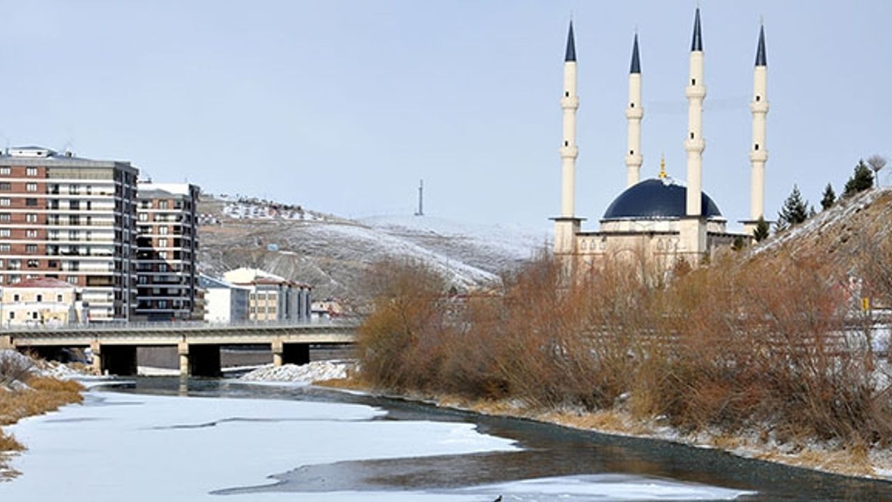 Karadeniz’de kar, Çoruh’da buz!