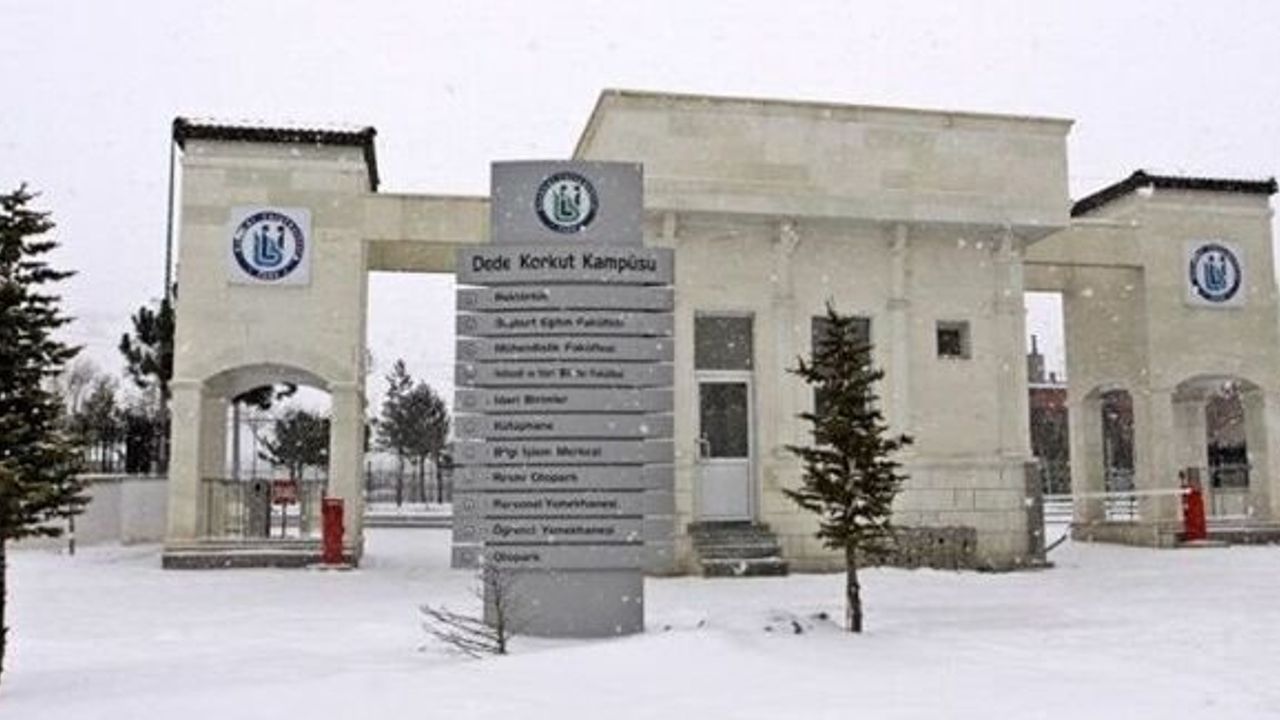 Bayburt Üniversitesi de öğretime kar arası verdi