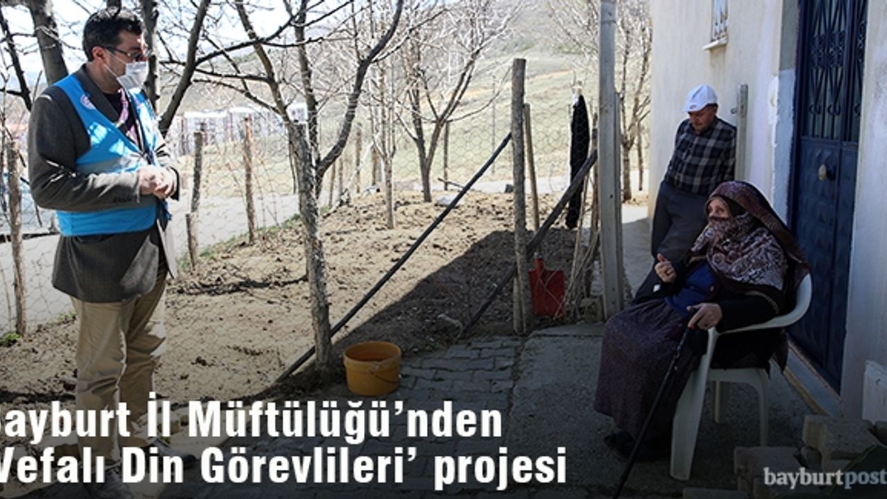 Din görevlileri yaşlılara manevi destek veriyor