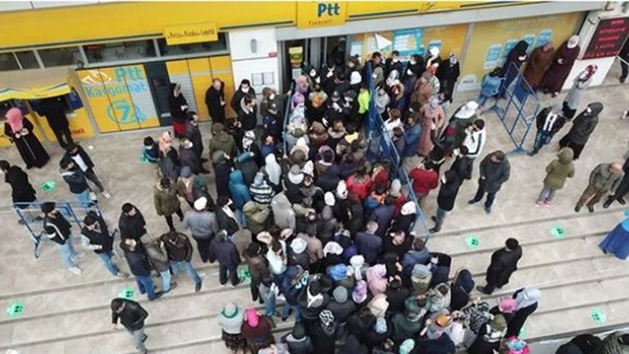 PTT Bayburt Şubesi geçici olarak kapandı!