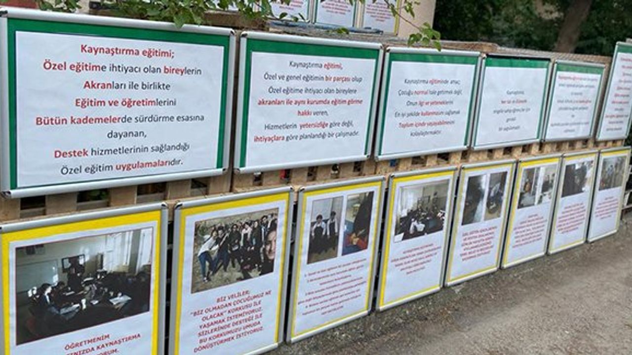 Down Sendromlu öğrenciler mahallede sergi açtı