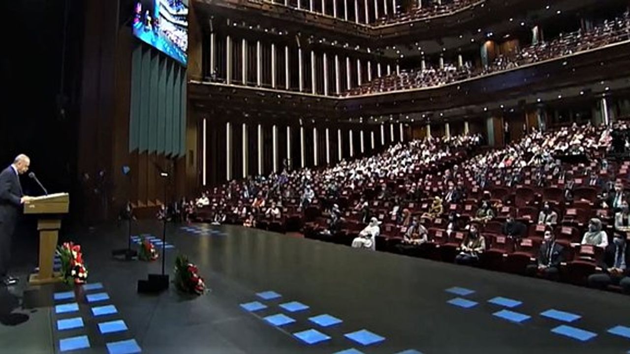 Rektör Coşkun, Akademik Yıl Açılış Törenine Katıldı