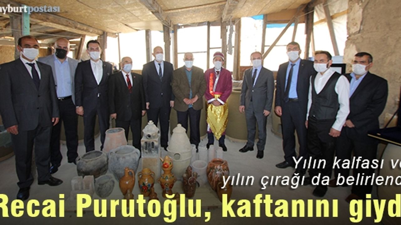 Türkiye'de yılın ahisi seçilen Recai Purutoğlu kaftanını giydi