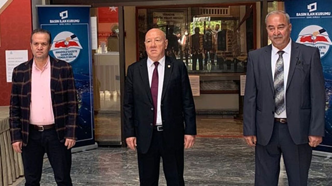 Anadolu gazete sahiplerinin BİK temsilcilerine güvenoyu