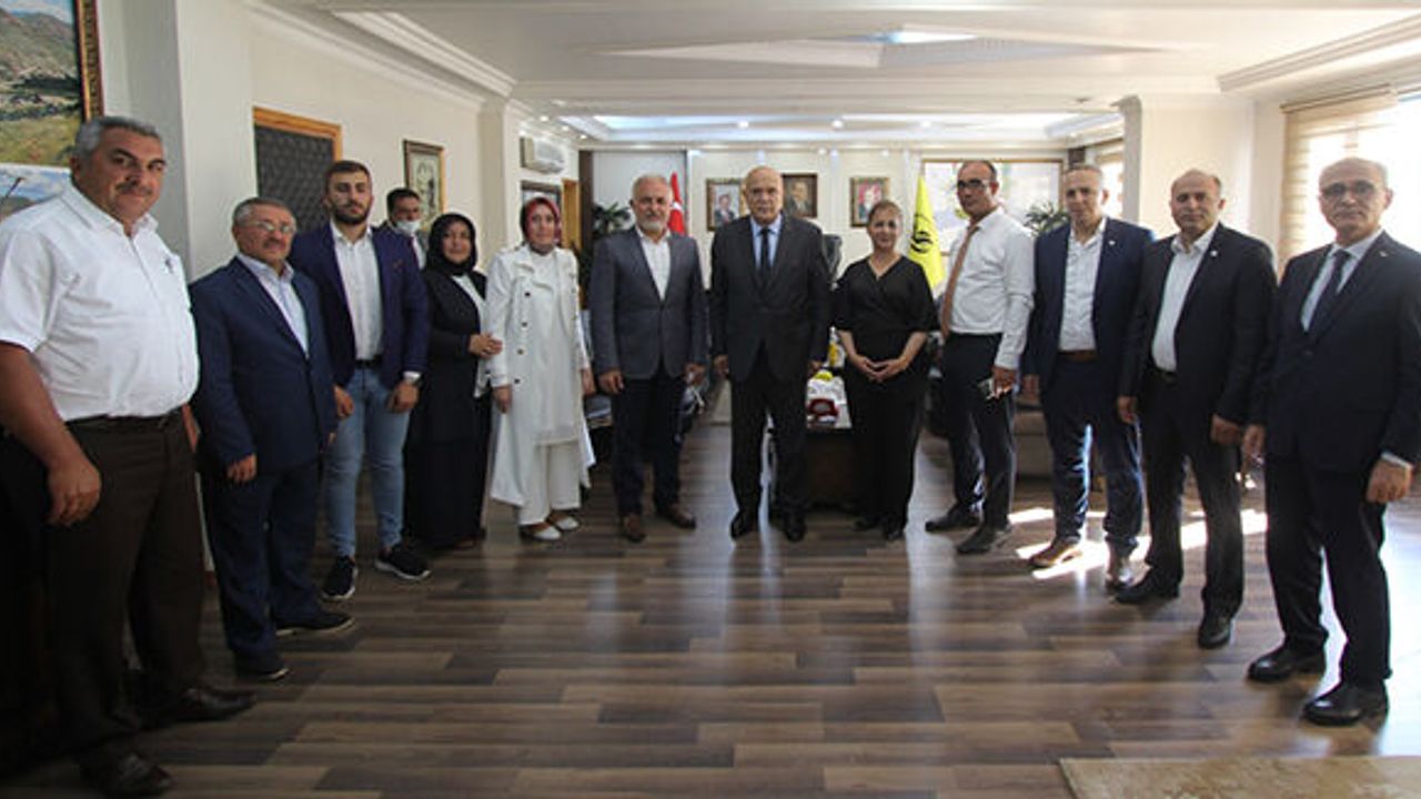 Türk Kızılayı Genel Başkanı Kınık'tan Bayburt Belediyesi ziyareti