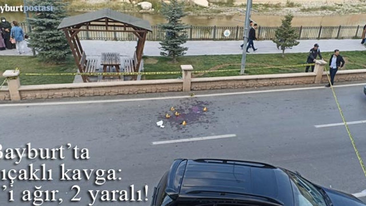 Bayburt'ta bıçaklı kavga: 1'i ağır 2 yaralı!