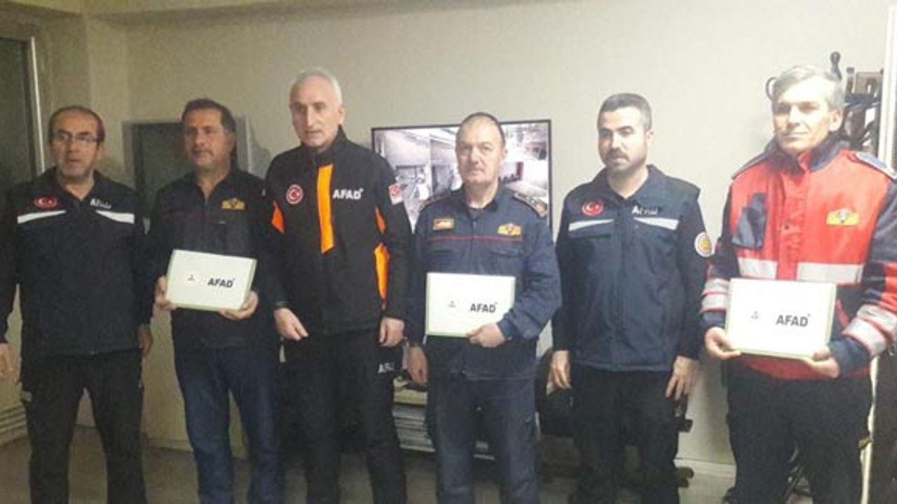 Bakan Soylu'dan Bayburt Belediyesi İtfaiye Personeline Teşekkür Belgesi