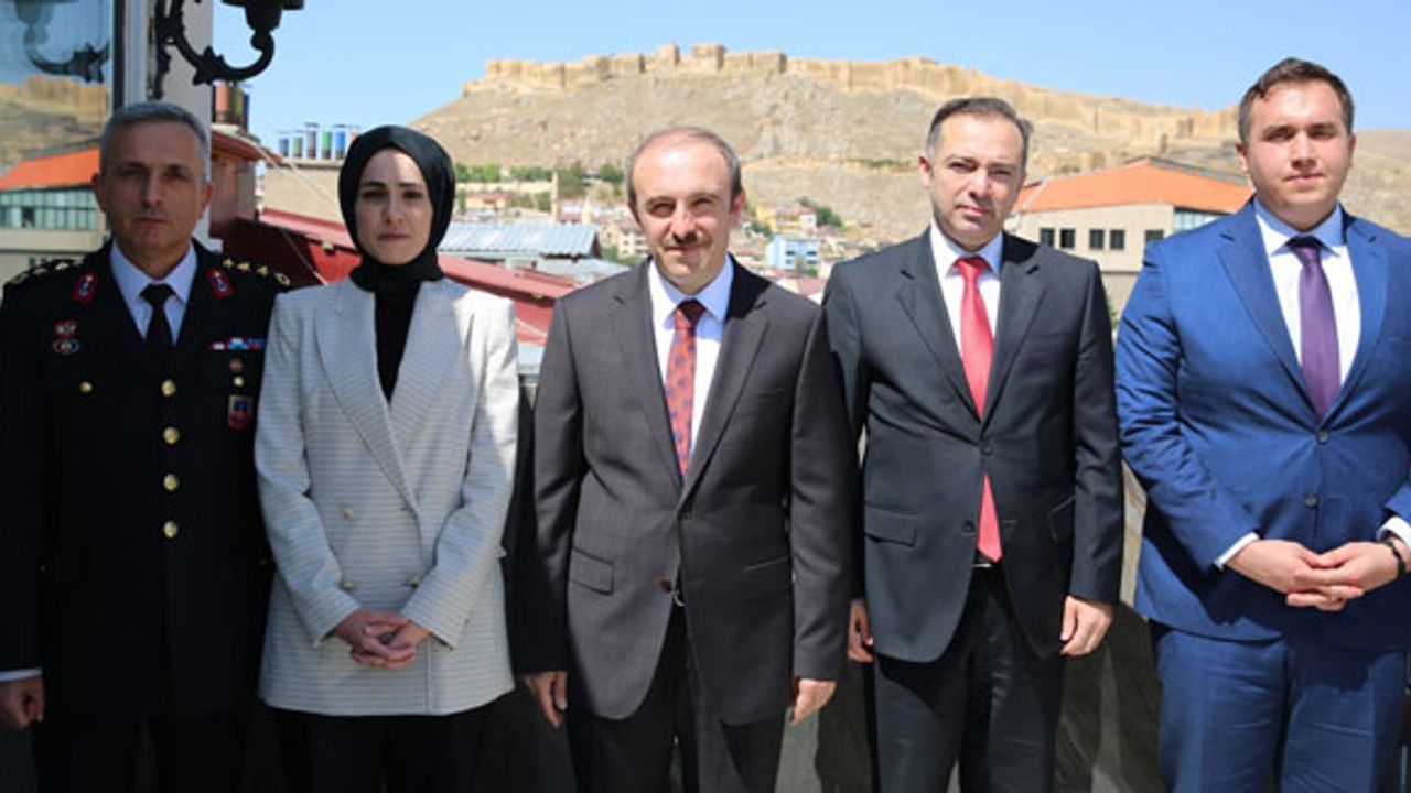 Jandarma Komutanı, Vali Yardımcısı ve Kaymakamlar Bayburt'a veda etti