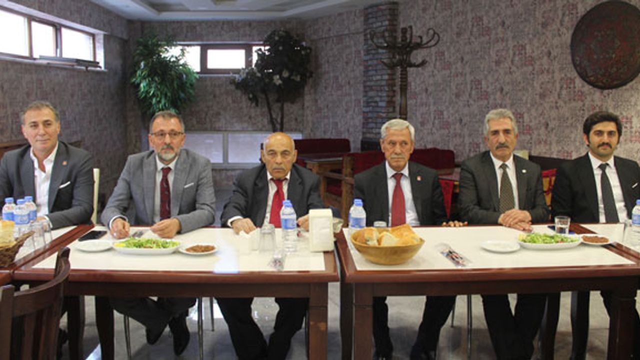 Bayburt CHP, 6'lı masadaki ortakları ile buluştu