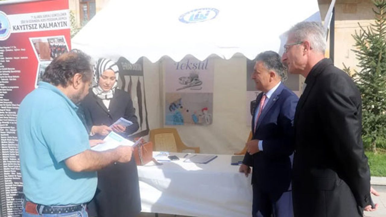 Bayburt Halk Merkezi, yeni kursiyerlerini bekliyor