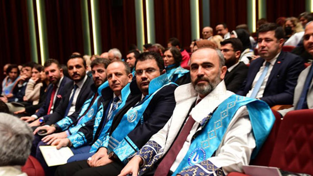 Bayburt Üniversitesi Üst Yönetimi Beştepe'deki Akademik Yılı Açılış Töreninde
