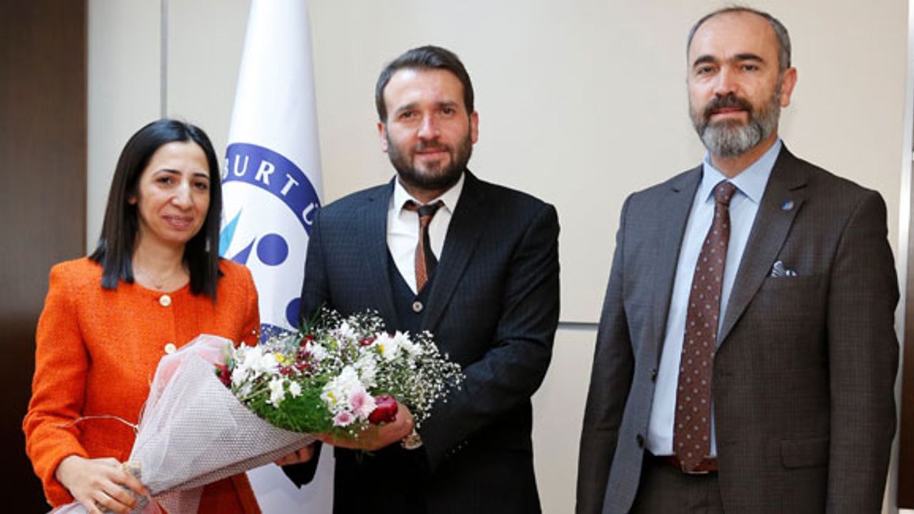 Bayburt Üniversitesi Sağlık Hizmetleri MYO Müdürü Doç. Dr. İsmail Sarıkaya