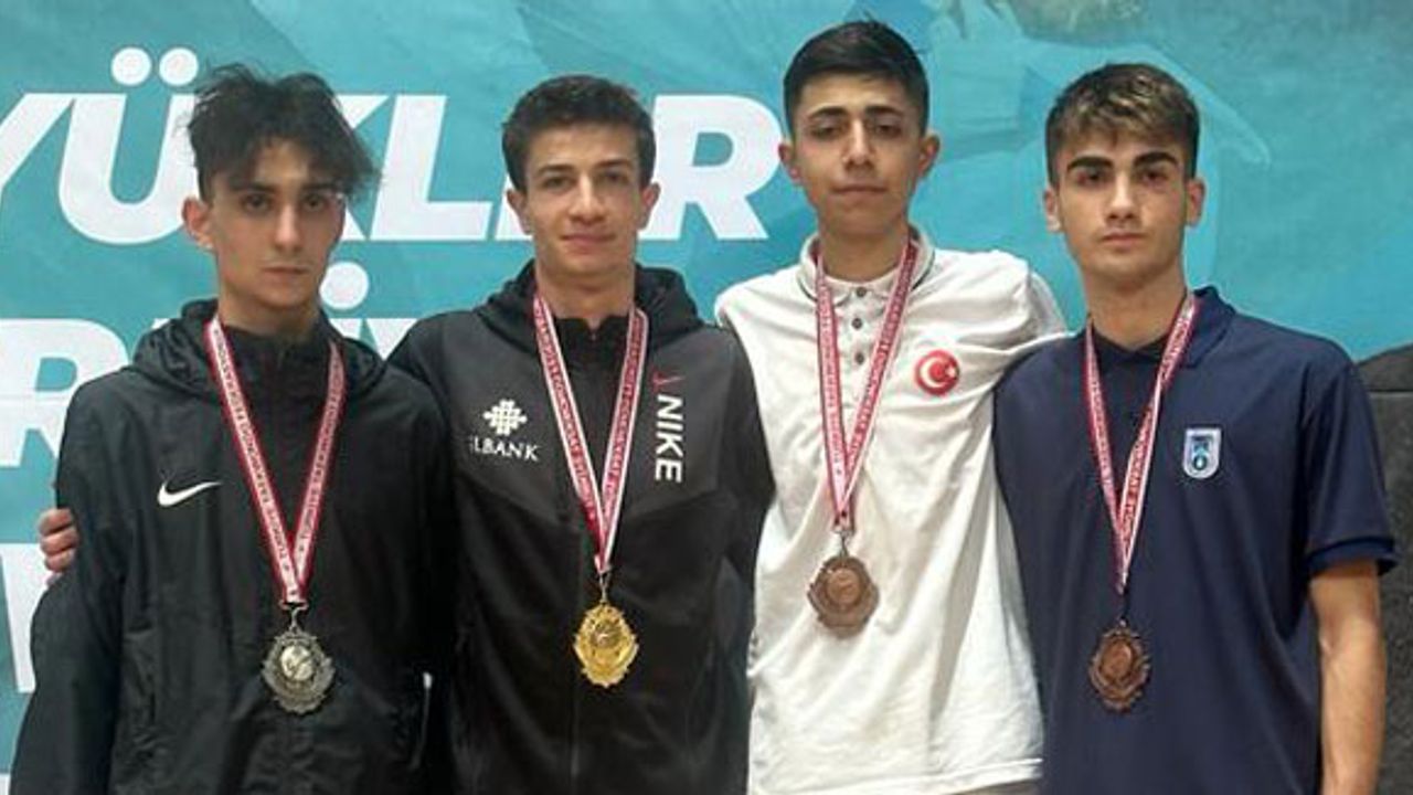 Taekwondo Türkiye Şampiyonası'ndan 1 Altın, 3 Bronz Madalya