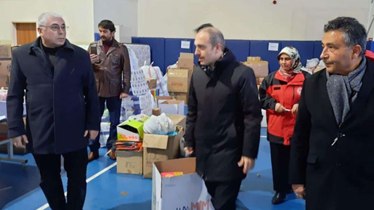 Bayburt'ta depremzedeler için yardım kampanyası devam ediyor