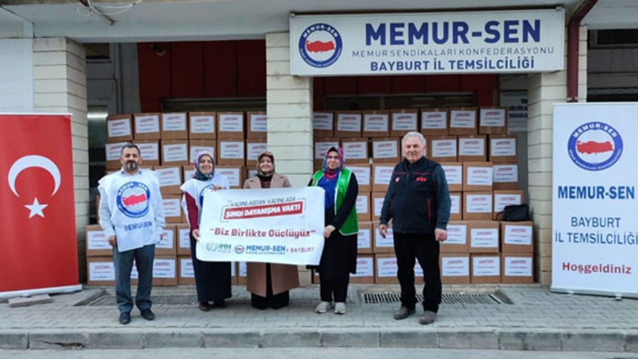 Bayburt Memur Sen'den depremzede kadınlara yardım