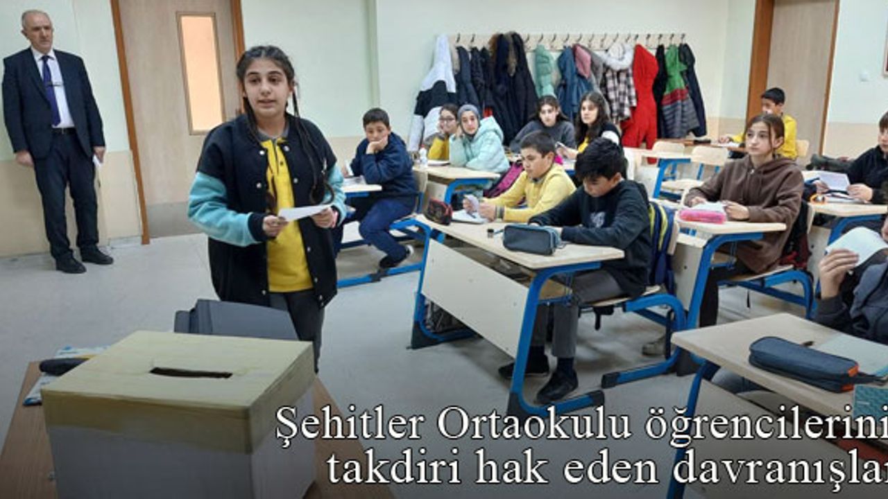 Bayburt'ta ortaokul öğrencileri harçlıklarını depremzedelere gönderdi