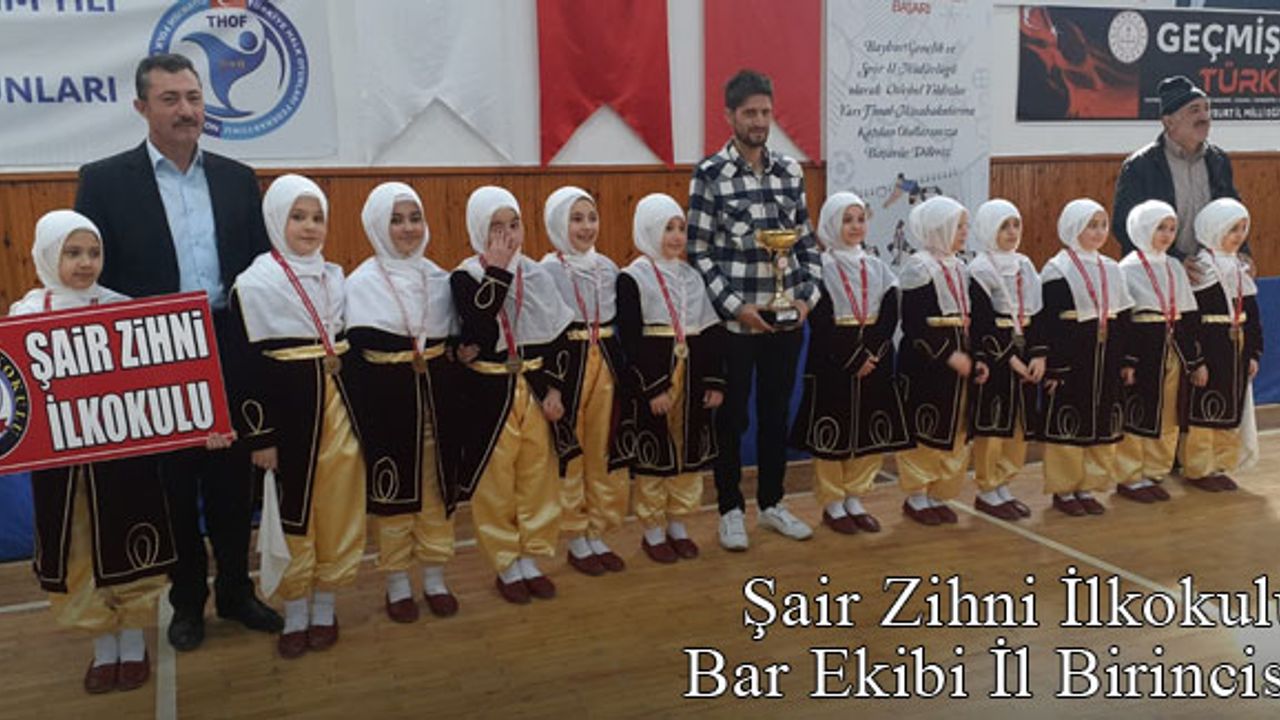 Halk Oyunları Küçükler Kategorisini Şair Zihni İlkokulu kazandı